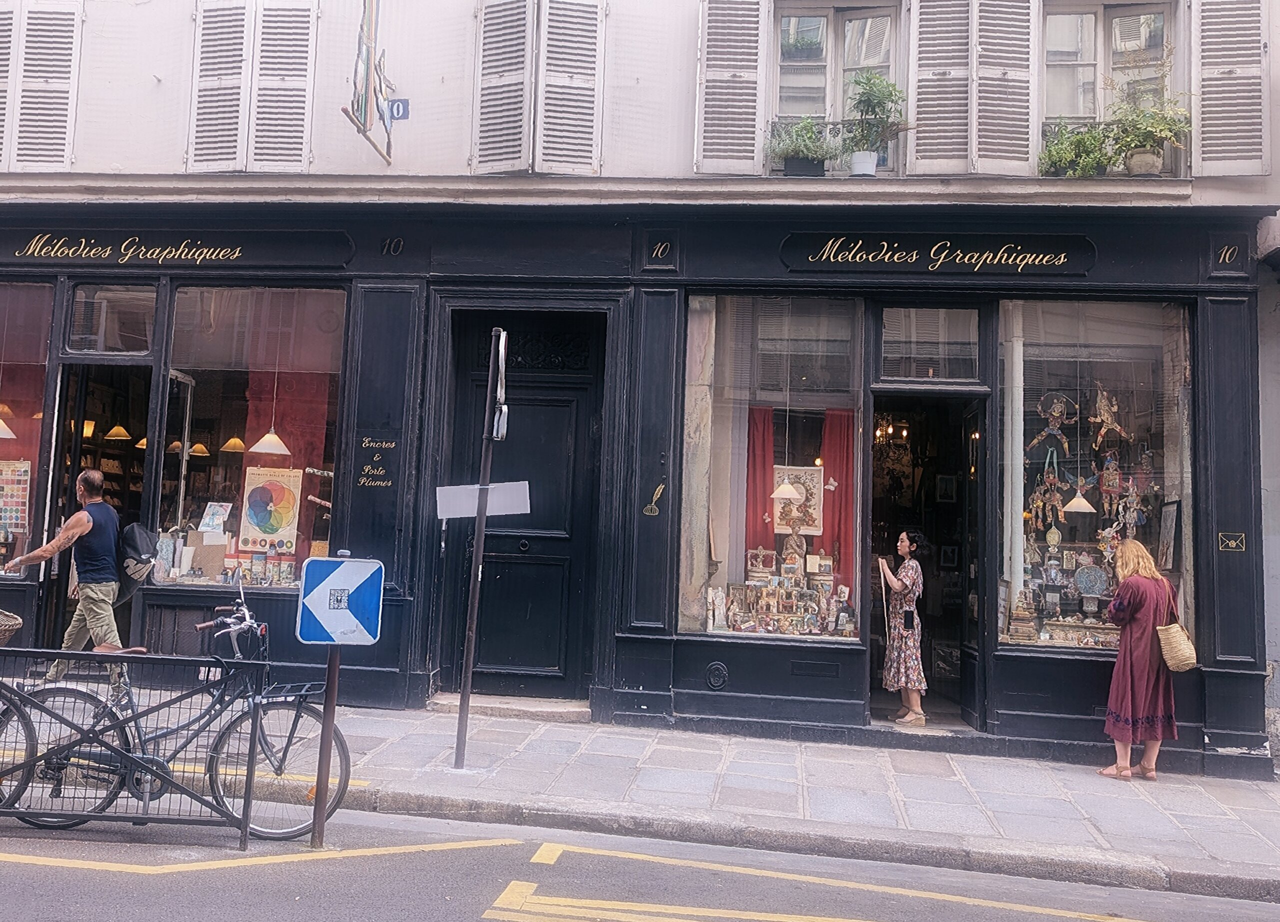 calligraphy shop in Paris